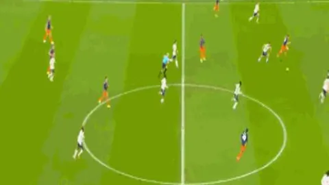 《西部暗流涌动！黑马强强碰撞，东部豪强卡位激战在即》